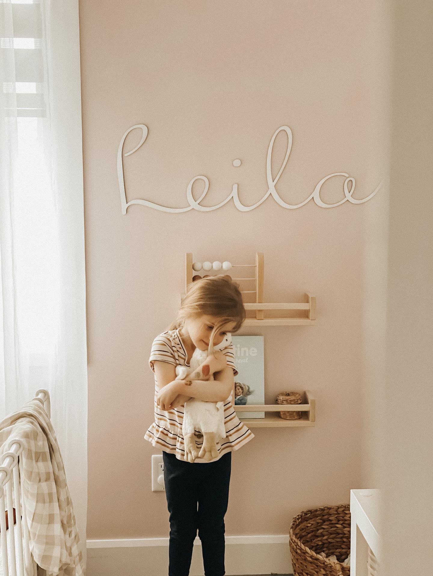 NOM EN BOIS PERSONNALISÉ - Lettres attachées (ÉPAIS - 1/4 po)