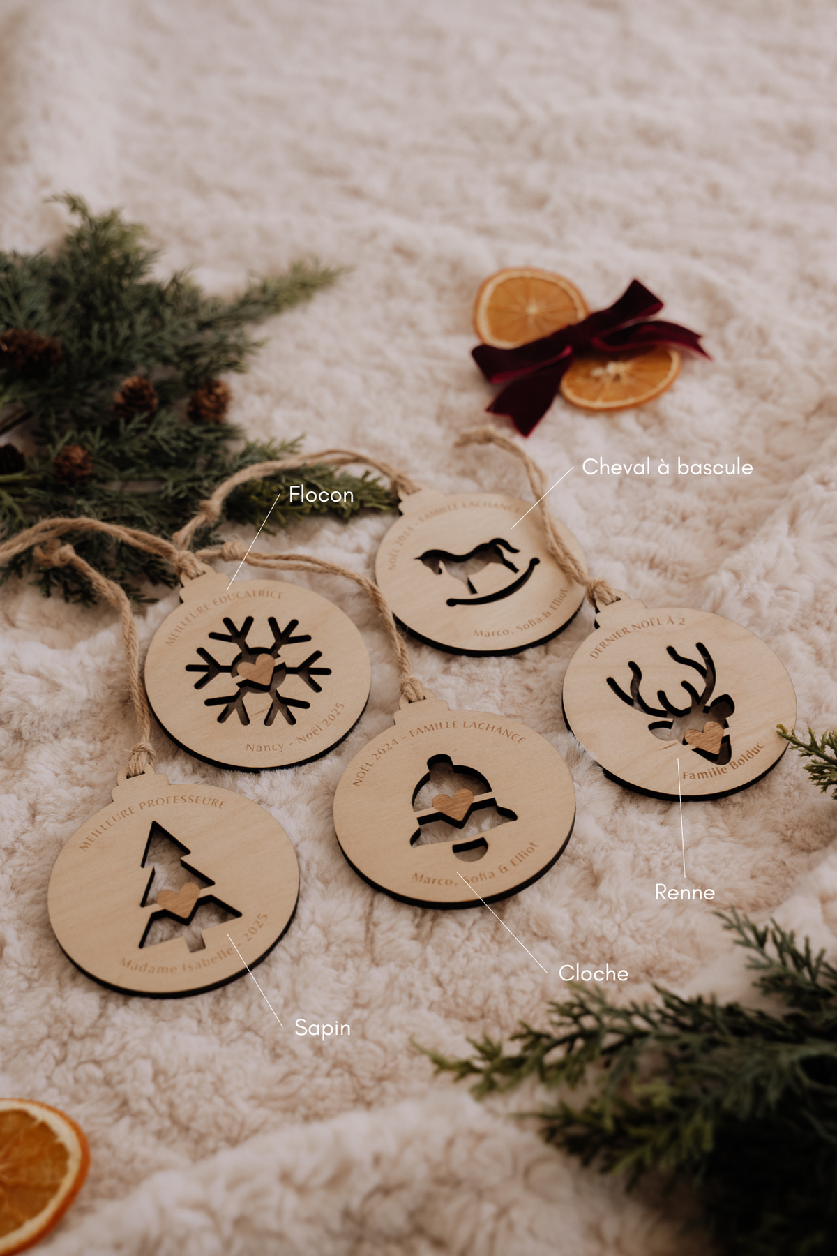 Boule de Noël personnalisée - Découpe : cinq modèles identifiés, flocon, sapin, cloche, renne et cheval à bascule