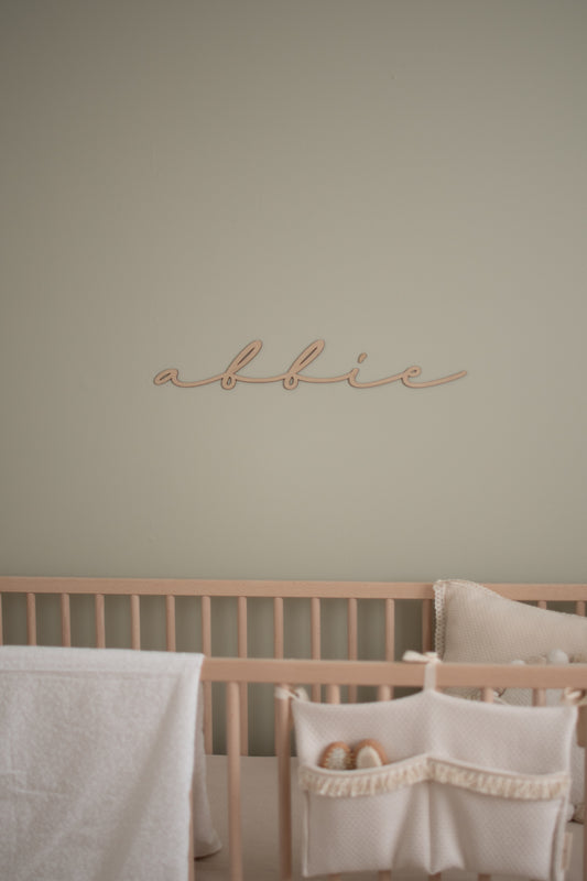 NOM EN BOIS PERSONNALISÉ - Lettres attachées (ÉPAIS - 1/4 po)